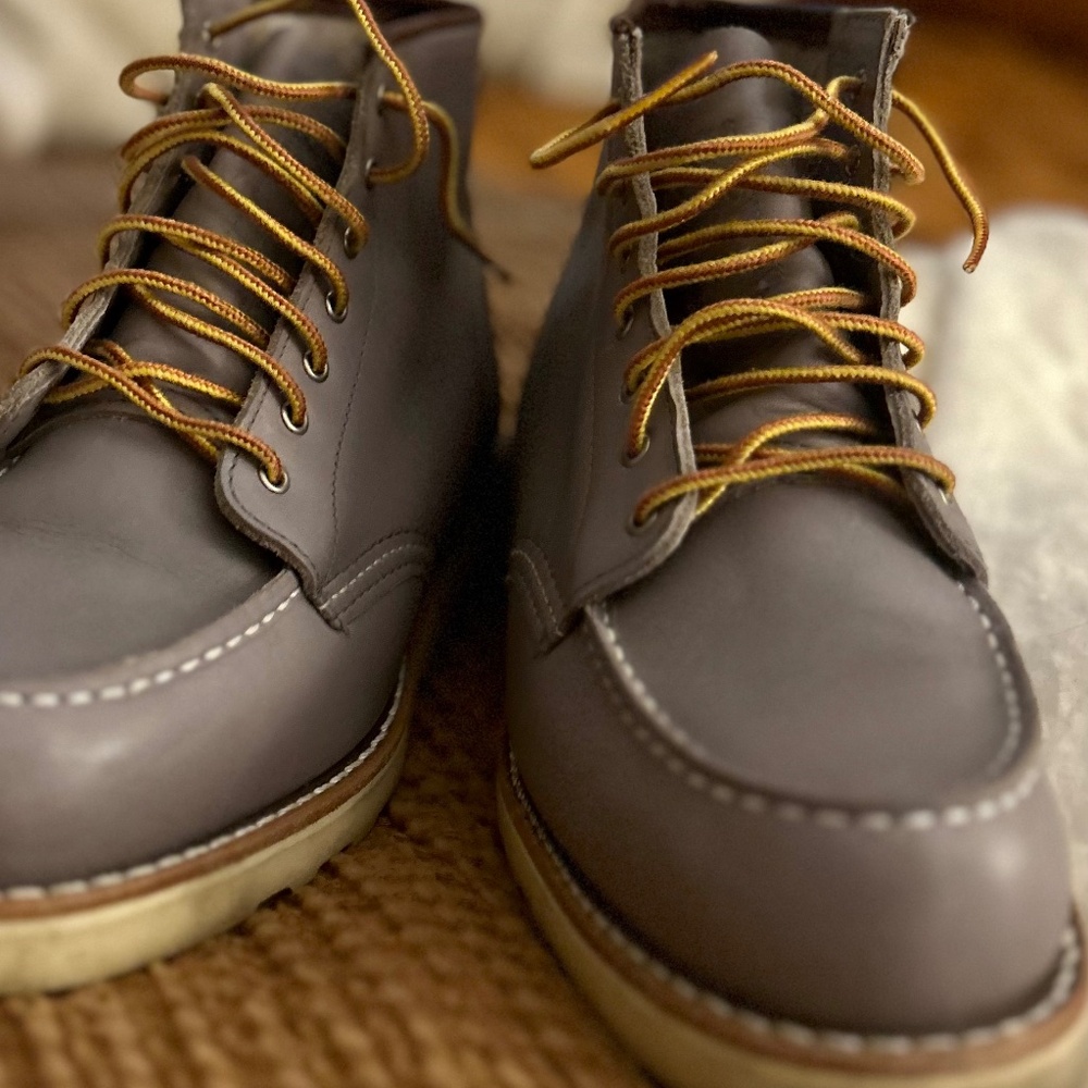 Red Wing Heritage Women’s 6-in Classic Moc Boots